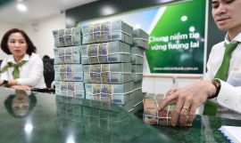 Chuyển nợ từ ngân hàng này sang ngân hàng khác nói dễ làm không dễ